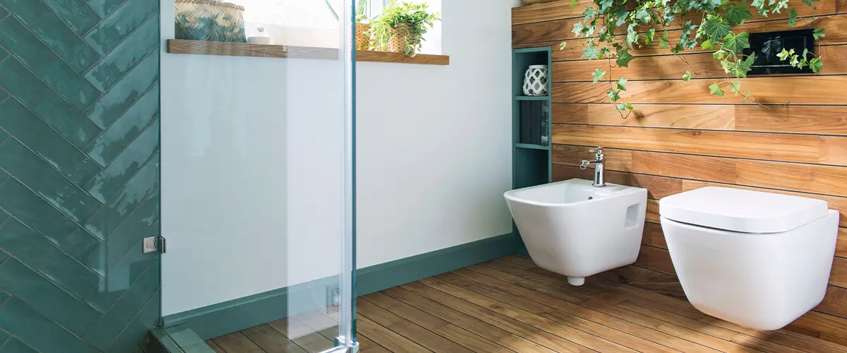 Organic bathroom with wood and plants